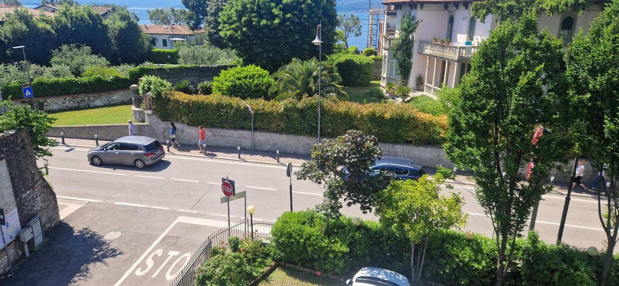 Hotel Marina Torri Del Benaco Bagian luar foto