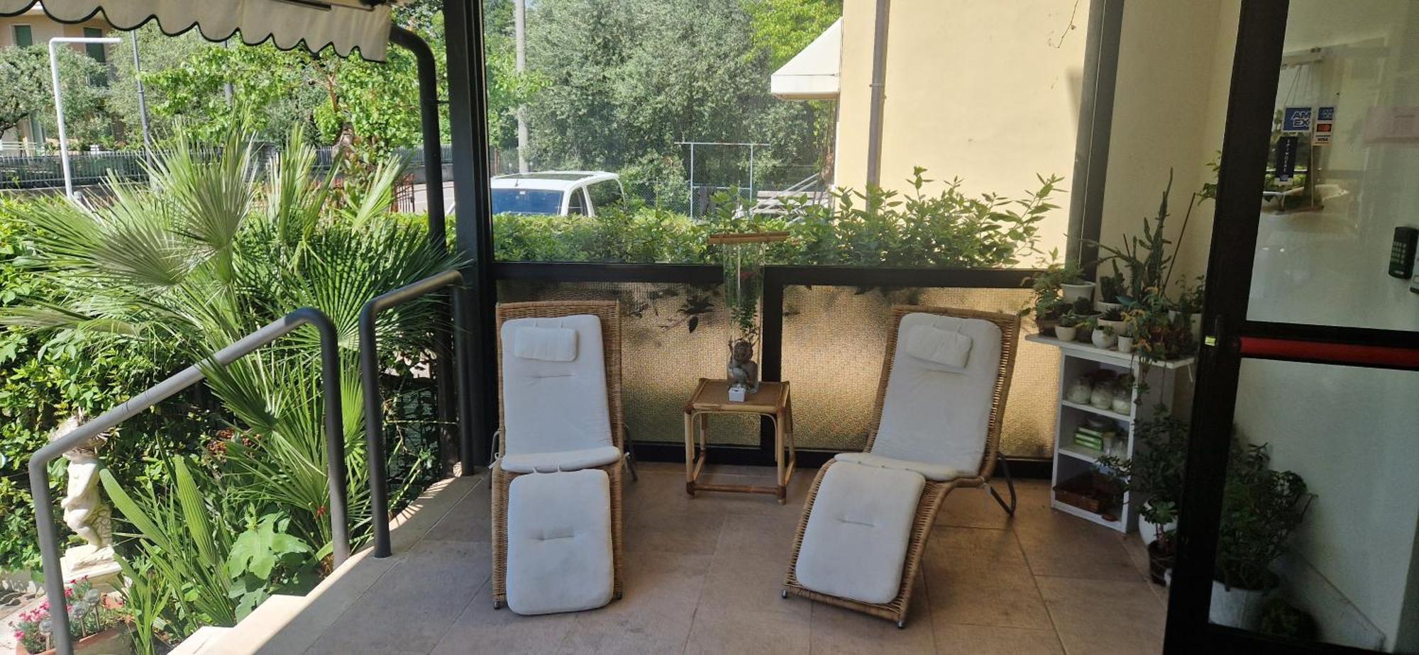 Hotel Marina Torri Del Benaco Bagian luar foto