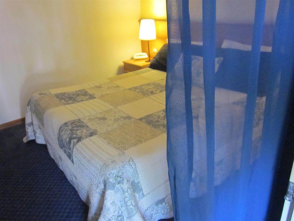 Hotel Marina Torri Del Benaco Bagian luar foto